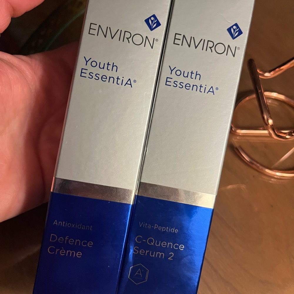 Youth EssentiA Antioxidant Defence Crème and C-Quence Serum 2 Set